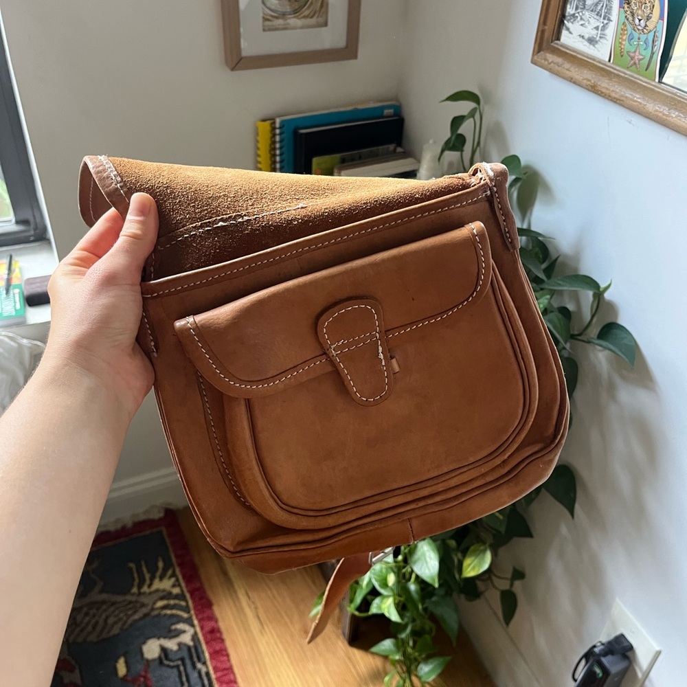 Classic Tan Leather Shoulder Bag